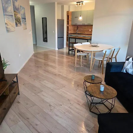 Апартамент Sea Garden Luxury 2-bdrm
