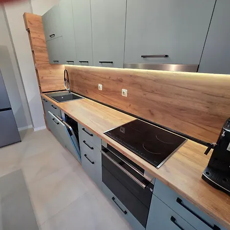 Sea Garden Luxury 2-bdrm Варна
