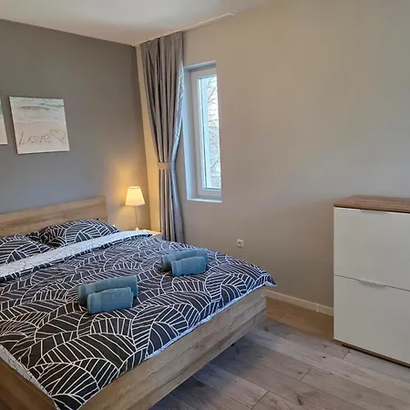 Апартамент Sea Garden Luxury 2-bdrm *