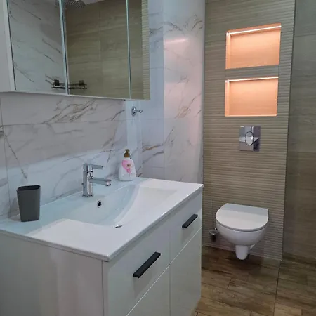 Апартамент Sea Garden Luxury 2-bdrm